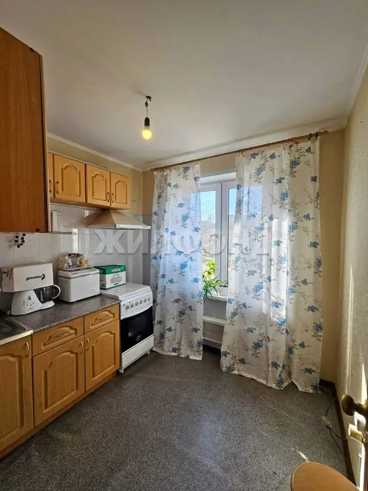 Продается 3-комн. квартира 49.7 кв.м., фотография 1