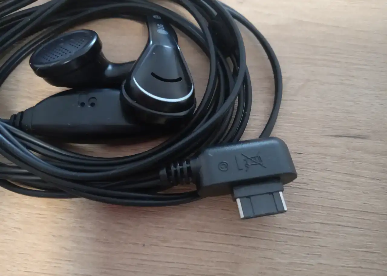 Оригинальная стереогарнитура LG ORIGINAL hands-free, фотография 7
