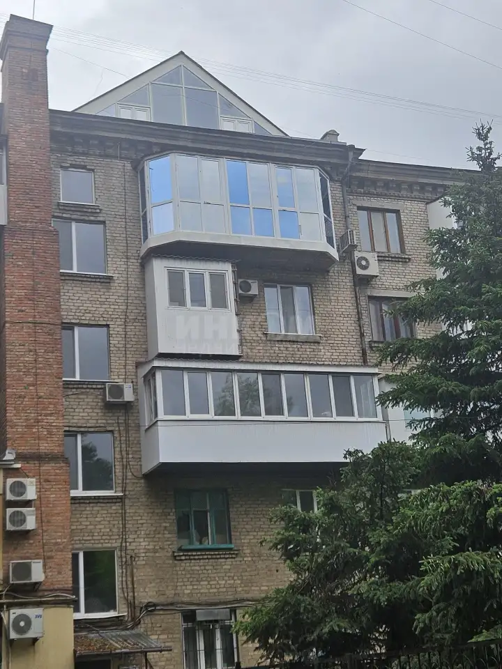 Квартира 326м2 в городе Луганск площадь Героев ВОВ, 326,00 м², 5 эт., Площадь Героев Великой Отечественной Войны, фотография 1