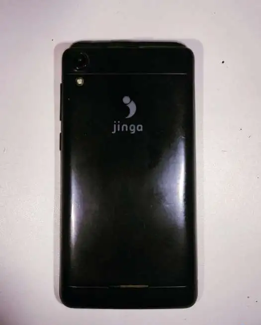 Смартфон Jinga A400, фотография 2