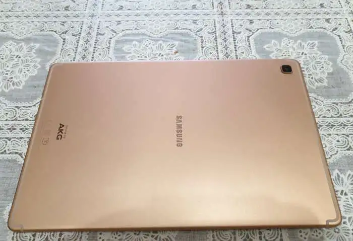 Планшет Samsung Galaxy Tab S5e 64 Gb Wi-Fi+4G, фотография 3