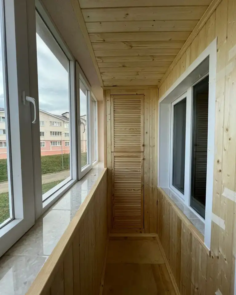 Пластиковые окна, натяжные потолки, гаражные ворота, фотография 6