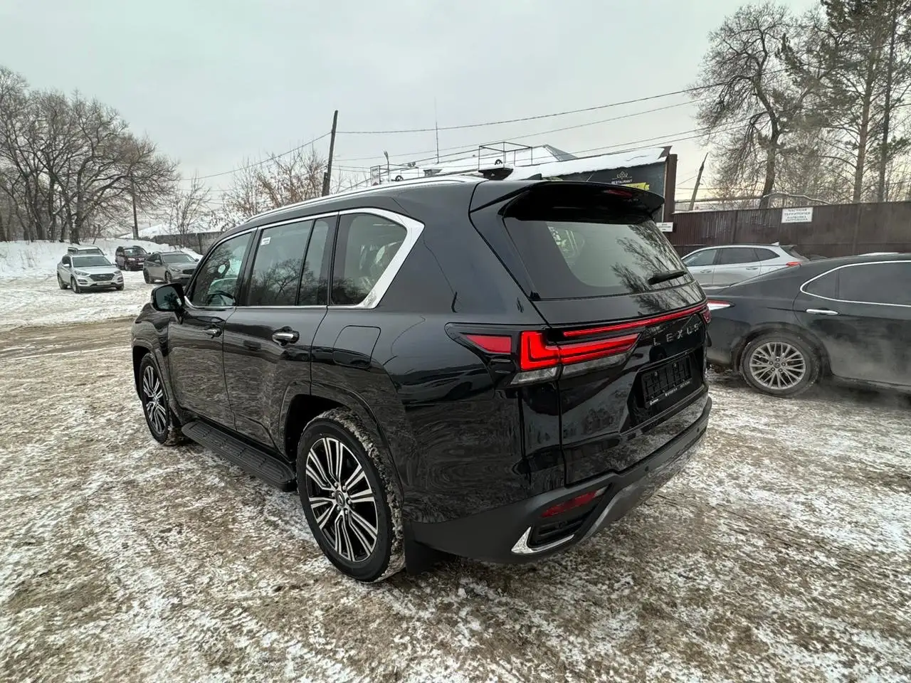 LEXUS LX600, фотография 2