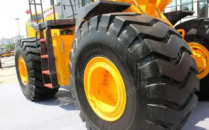 фронтальный погрузчик XCMG LW800K, фотография 3