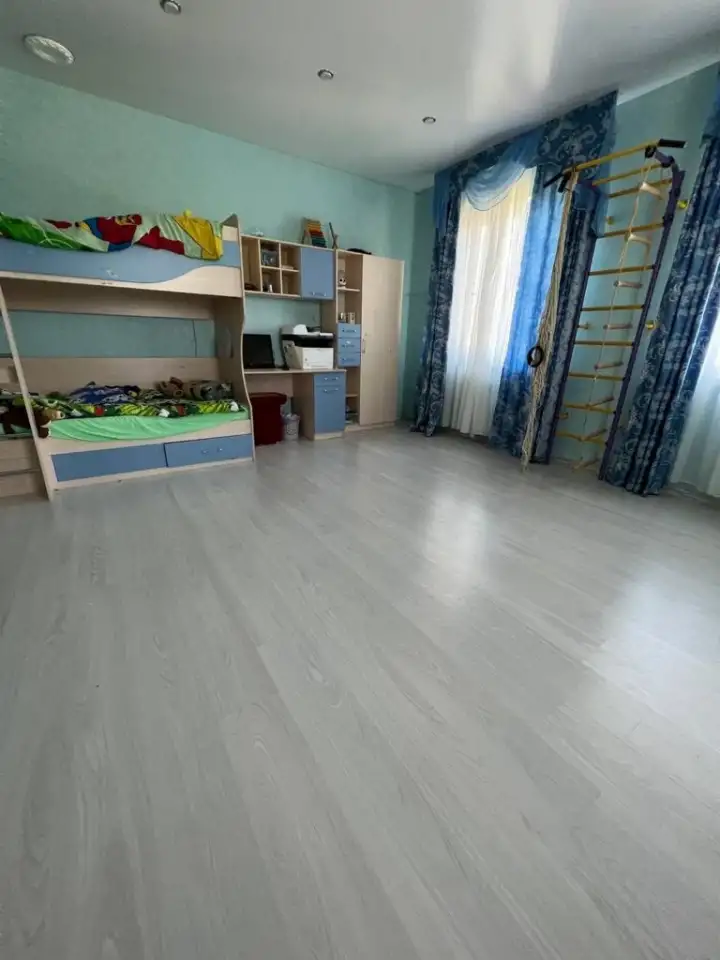 Продается просторный двухэтажный дом, большевистская 135,00 м2, фотография 7