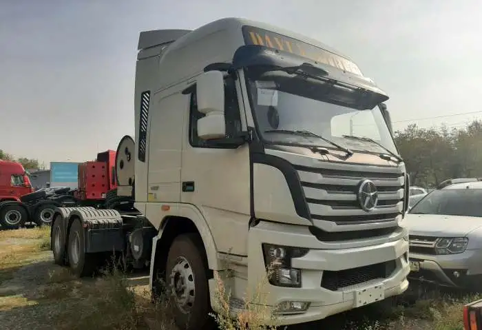 Седельный тягач DAYUN CGC4250, LNG, 6х4, Euro V, подвеска рессора/пневмо, фотография 1