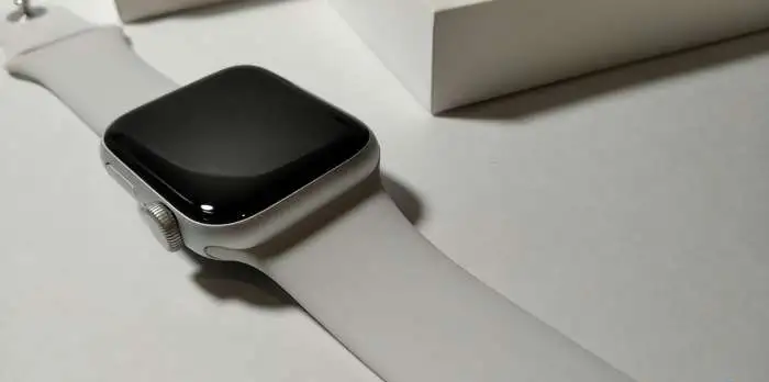 Продаются Apple Watch SE, фотография 1