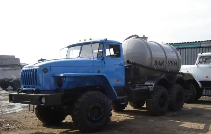 В продаже Вакуумная машина ВМ-10 на длиннобазовом шасси Урал ДВС ЯМЗ236НЕ, фотография 3