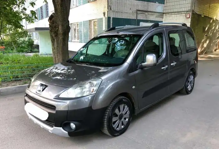 Peugeot Partner 2011, фотография 2