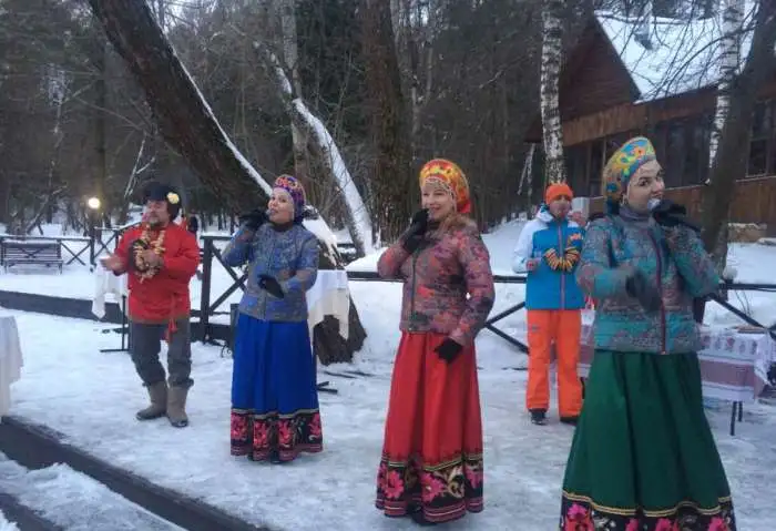 Фольклорный ансамбль 