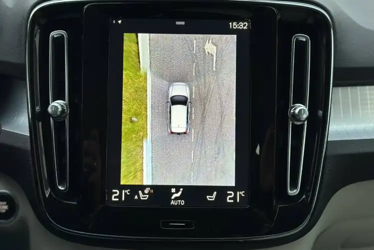 Volvo XC40 2020 год, фотография 11