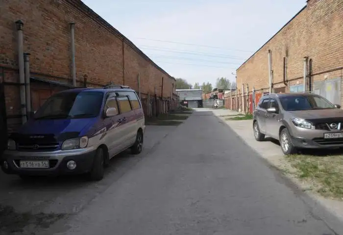 Срочно продам капитальный гараж. Академгородок, мкр. Щ, ГСК Сибирь-2 №1334. Ул. Пасечная 3 к3, конечная Демакова 21,00 м2, фотография 2