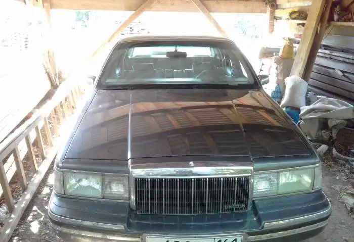 таункар, 1992г.в., V8, объём 4.6, бензин, 210л.с., фотография 1