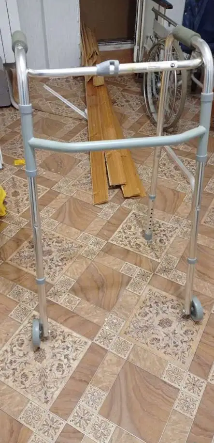 Продам инвалидную коляску, костели, ходунки, фотография 2