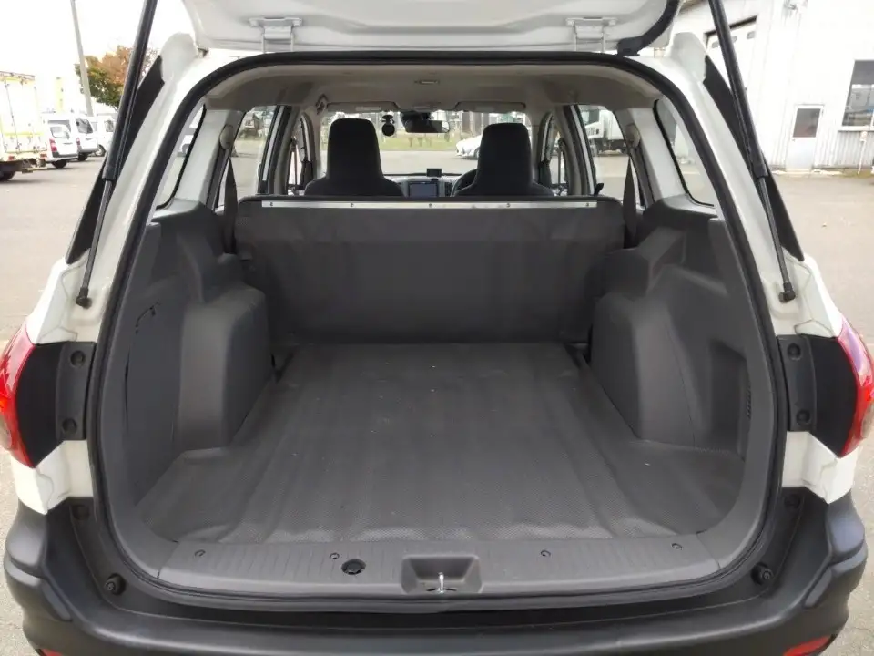Универсал Mazda Familia Van кузов BVZNY12 модификация DX гв 2017 4wd, фотография 7