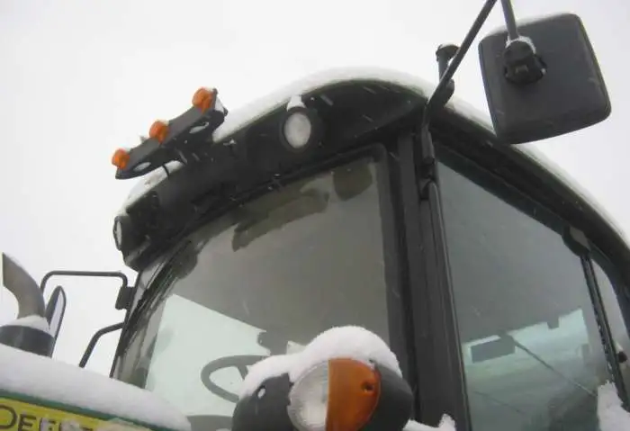 JOHN DEERE 6150M 2013 года выпуска, фотография 8