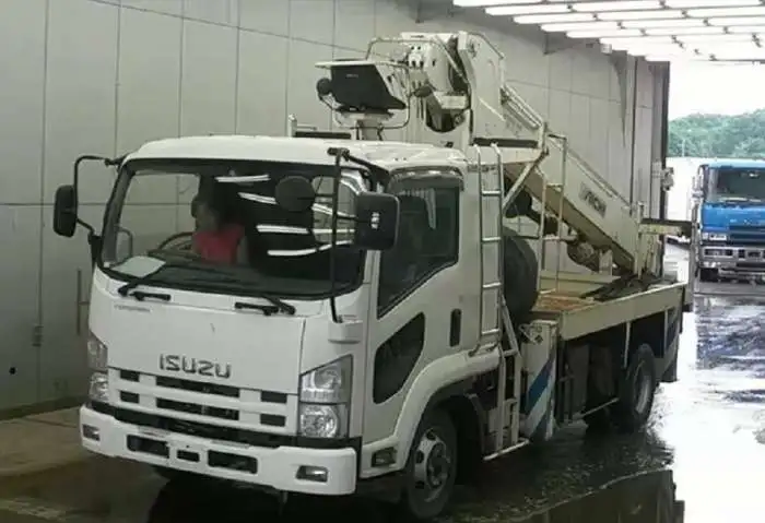 Isuzu  Forward кран ямобур, фотография 3