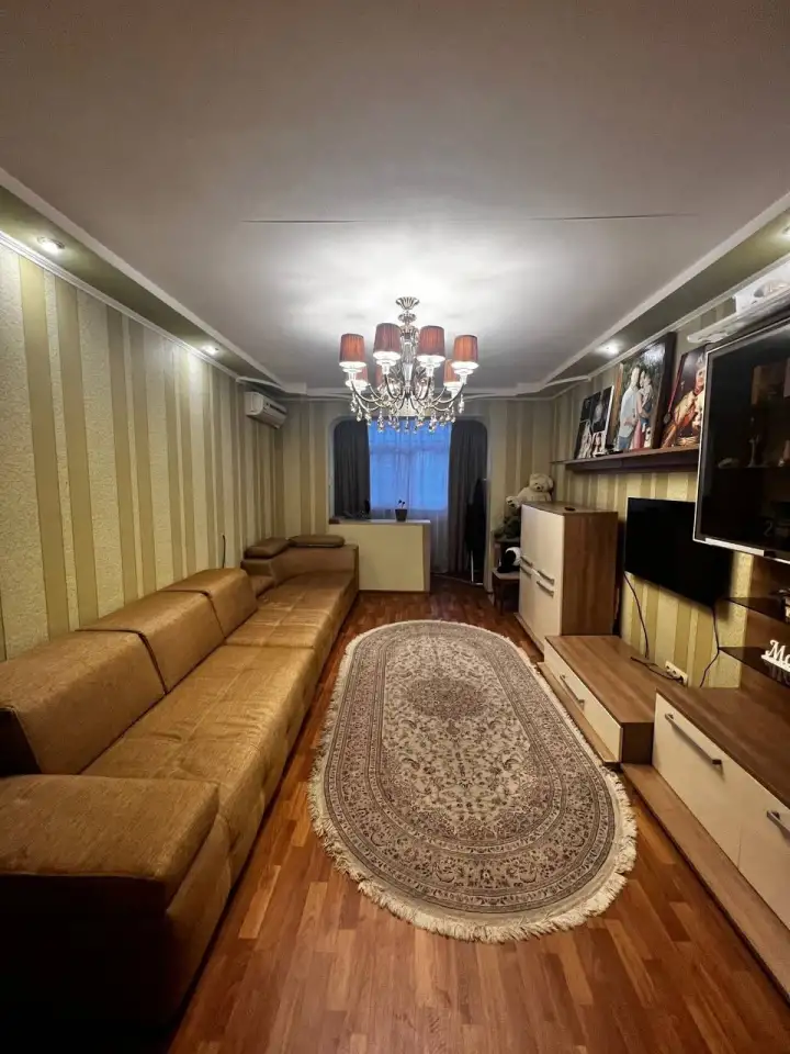 4-х комн квартира с авт отоп в городе Луганск квартал Мирный, 82,00 м², 3 эт., квартал Мирный, фотография 1