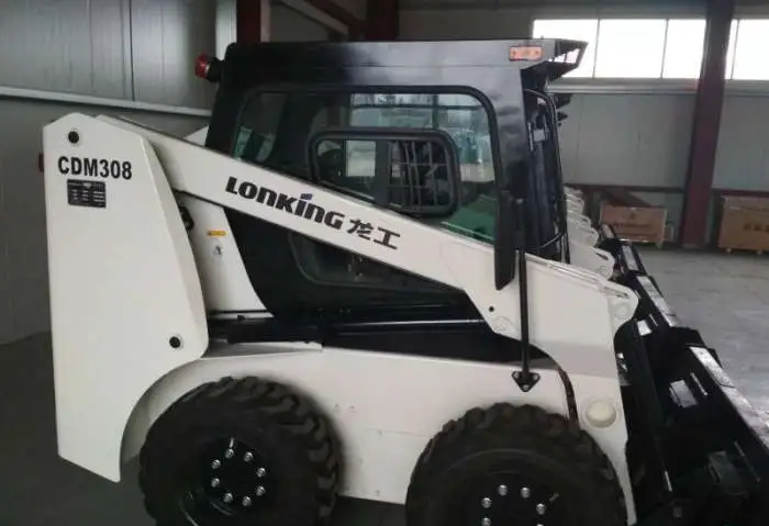 Мини-погрузчик LONKING CDM308 в Оренбурге от официального представителя завода в РФ, фотография 4