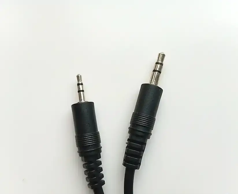Переходник 3-pin 2.5 mm jack - 3-pin 3.5 mm jack, 1 m., фотография 3