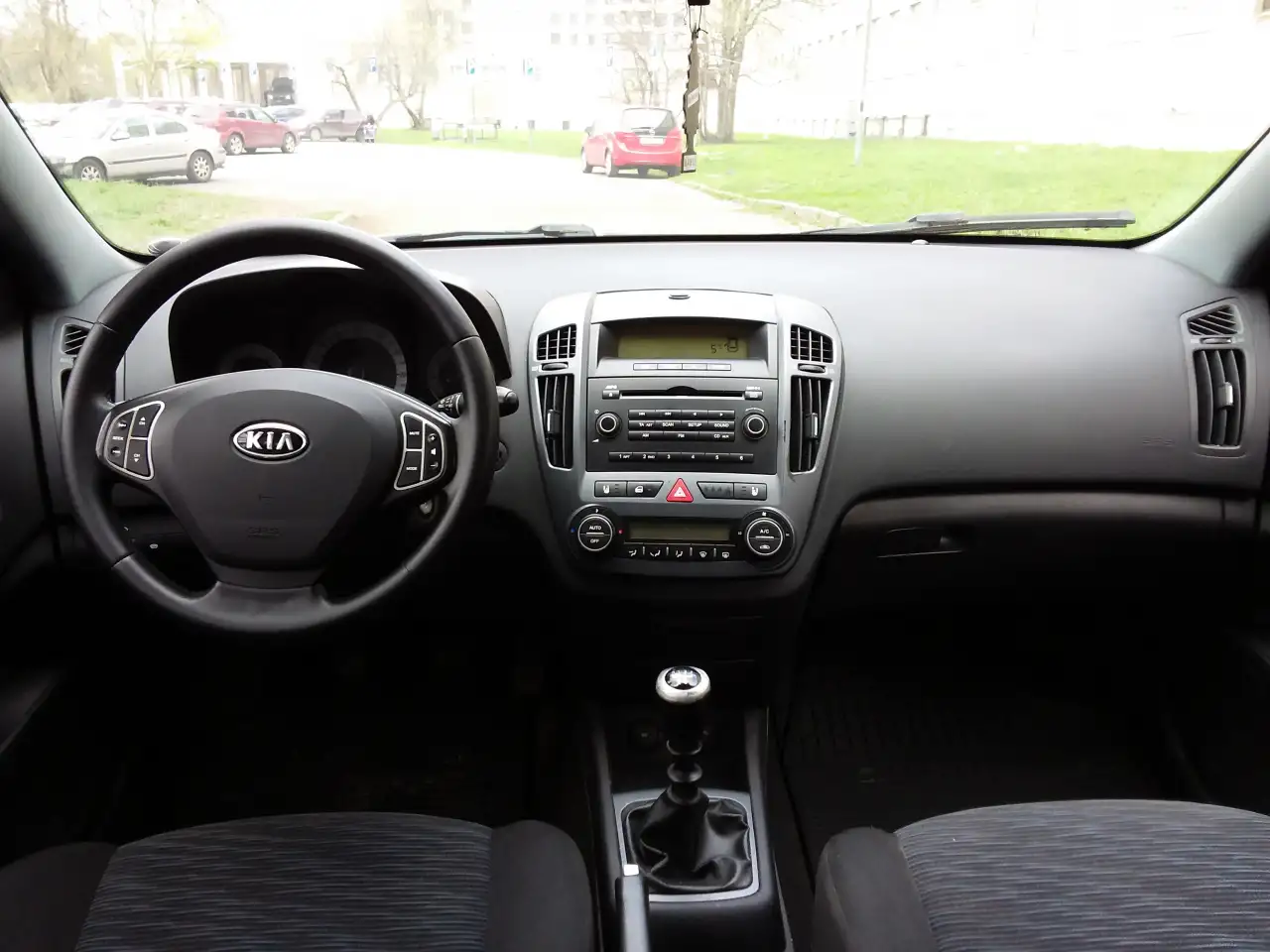 Kia Ceed 2009 1.6 МТ Tdi универсал, фотография 10
