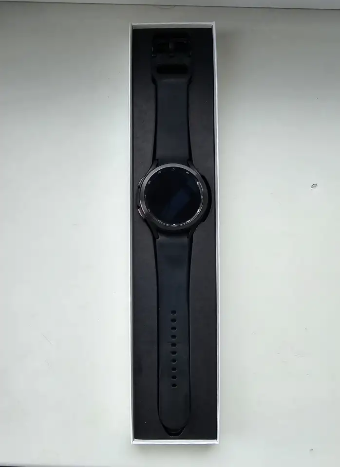 Samsung Galaxy Watch4 Classic 46 mm, фотография 2