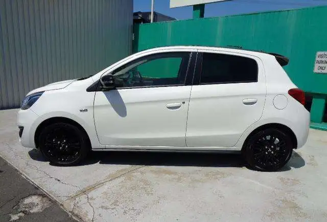 Mitsubishi Mirage, фотография 4