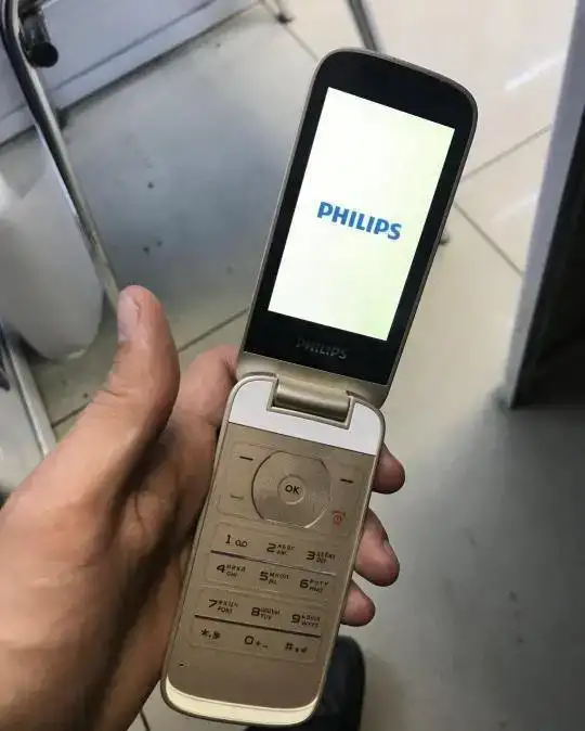 Новый Philips F533 оригинал, 2-сим, комплект, фотография 3