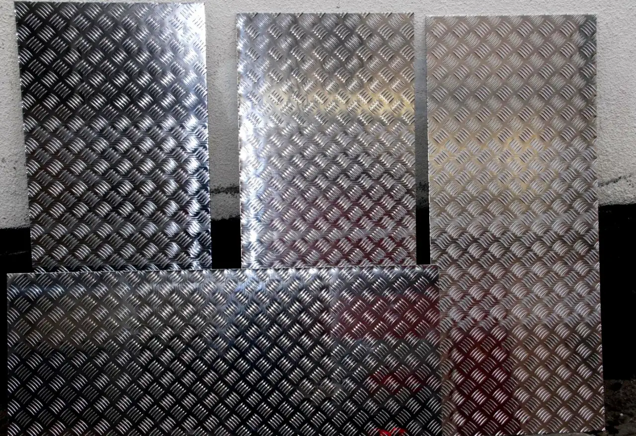 Лист алюминиевый рифленый 1,5х1200х500 мм обрезок, фотография 2
