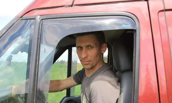 Водитель с личным грузовым автомобилем, фотография 1