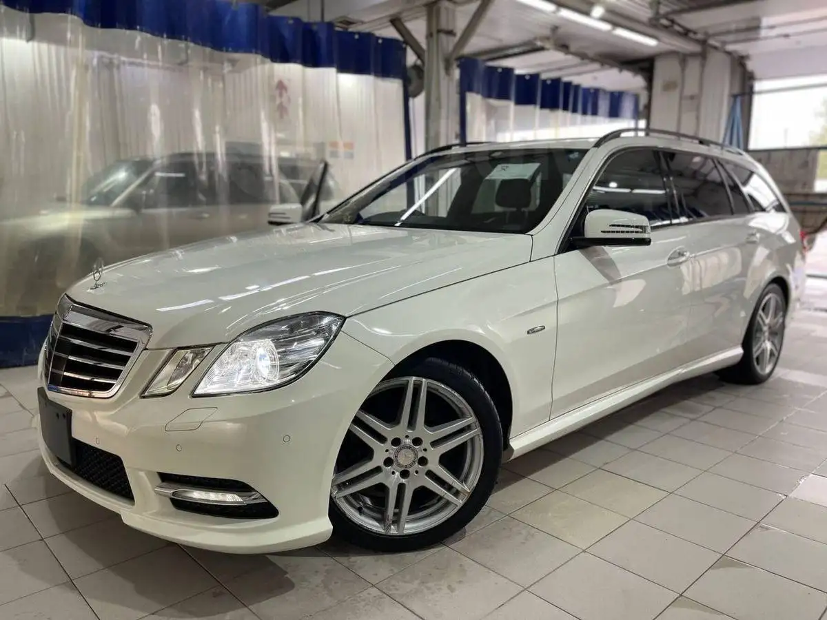 Продажа Mercedes-Benz E-Class, 2012 год, фотография 2