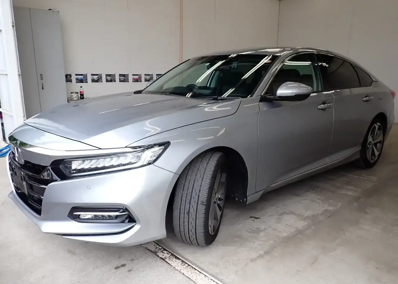 Honda Accord 2018, фотография 3