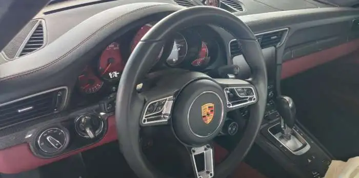 PORSCHE 911 TURBO S, фотография 1