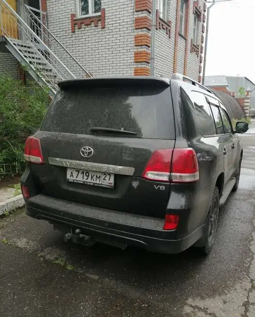 Автомобиль TOYOTA LAND CRUISER 200, фотография 3