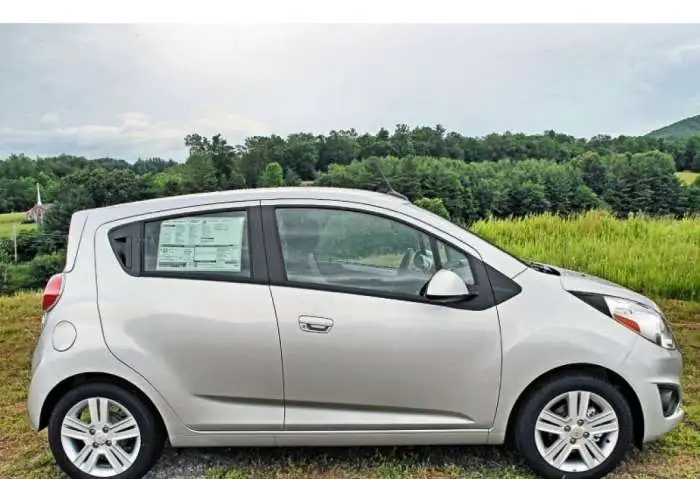Автомобиль Chevrolet Spark, фотография 1