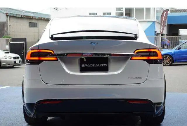 Продажа автомобилей Tesla, фотография 6