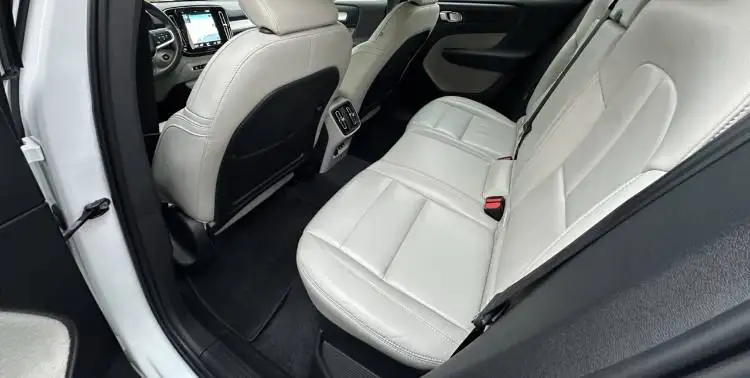 Volvo XC40 2020 год, фотография 10