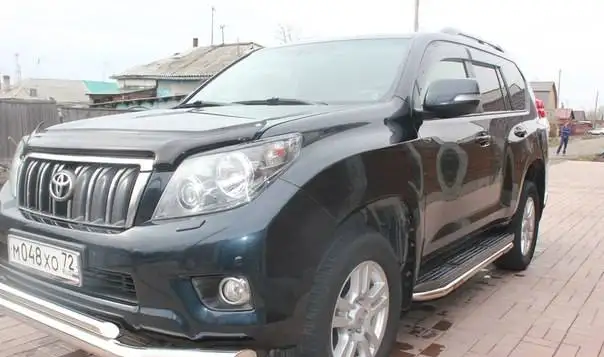 Toyota Land Cruiser Prado, 2010 год, фотография 1