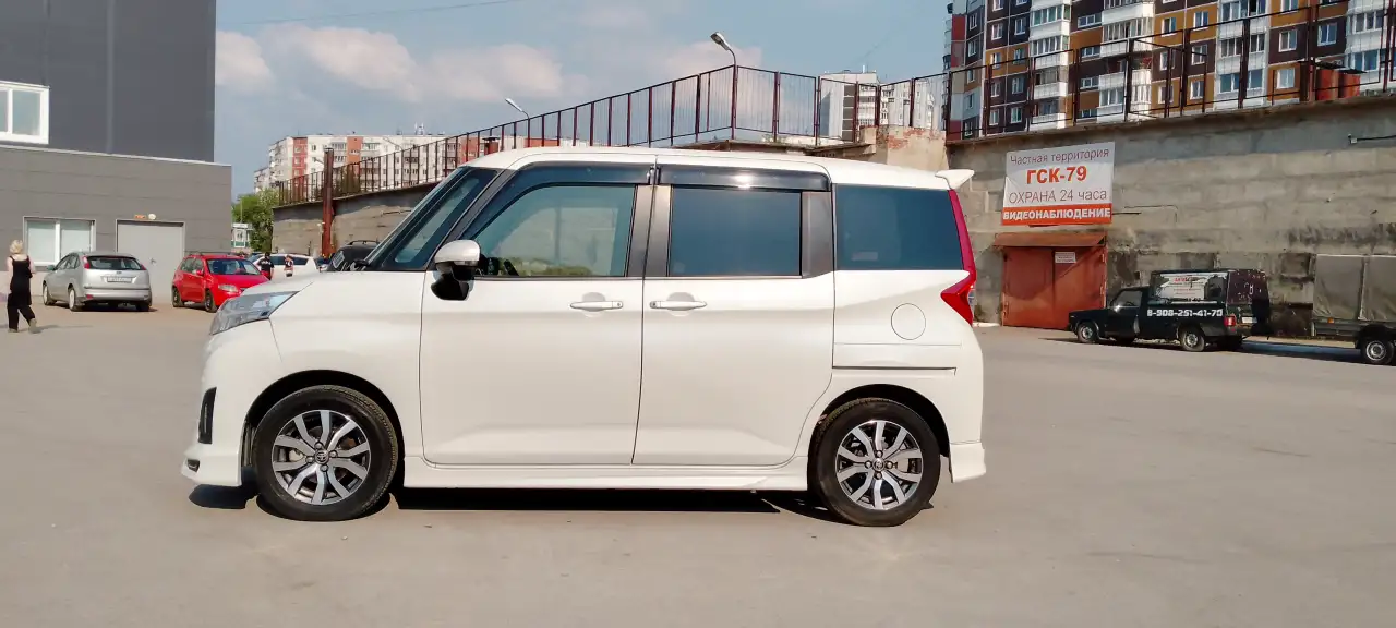 ПРОДАЮ TOYOTA ROOMY 1.0 CUSTOM G-T, фотография 4