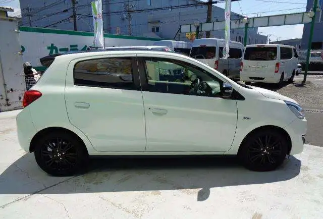 Mitsubishi Mirage, фотография 3