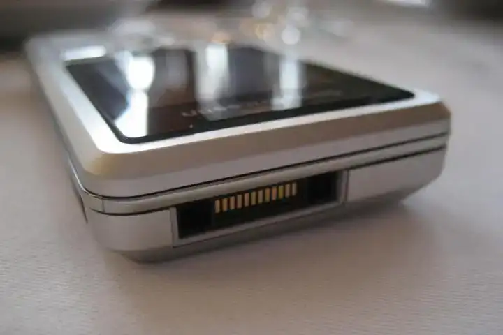 Sony Ericsson T250i оригинал,комплект, фотография 6