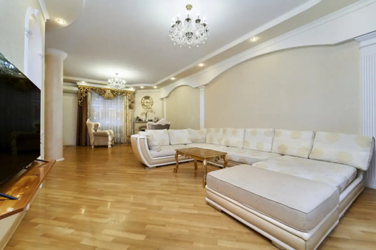 Продам дом 220,00 м2, Им. пирогова ул, 8, фотография 1