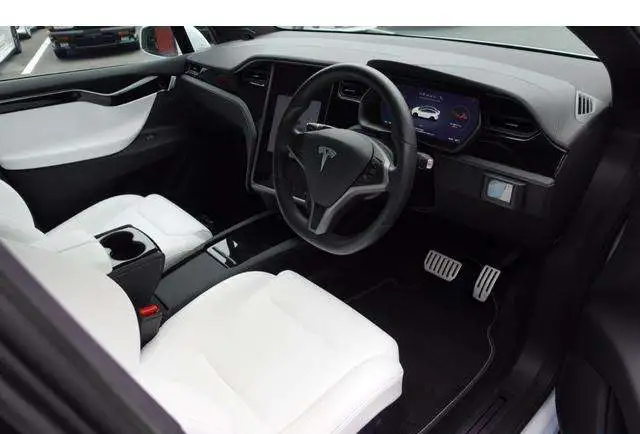 Продажа автомобилей Tesla, фотография 11