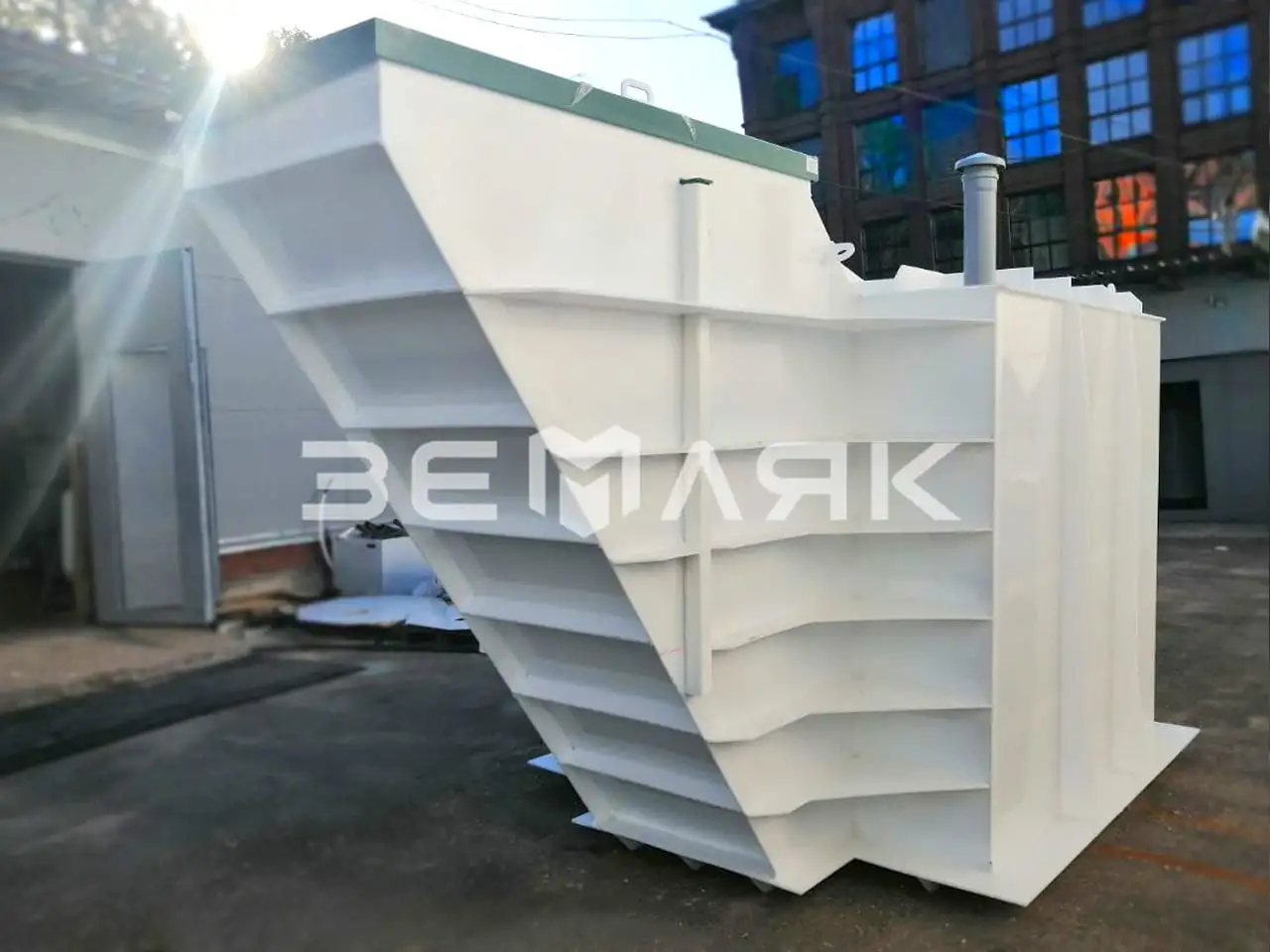Установка пластиковых погребов, фотография 1