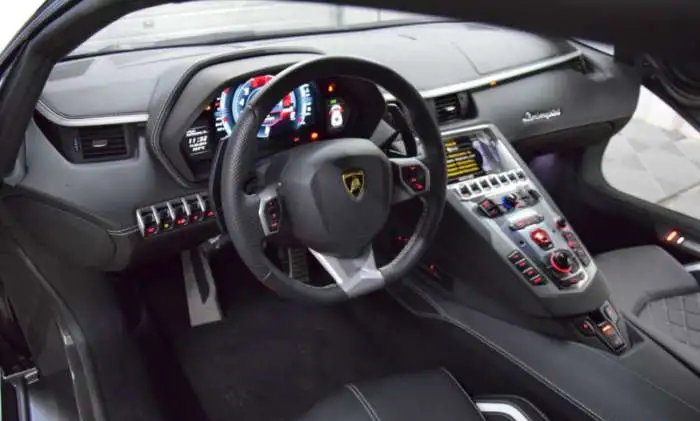 Lamborghini Aventador, 2018 года выпуска, фотография 6