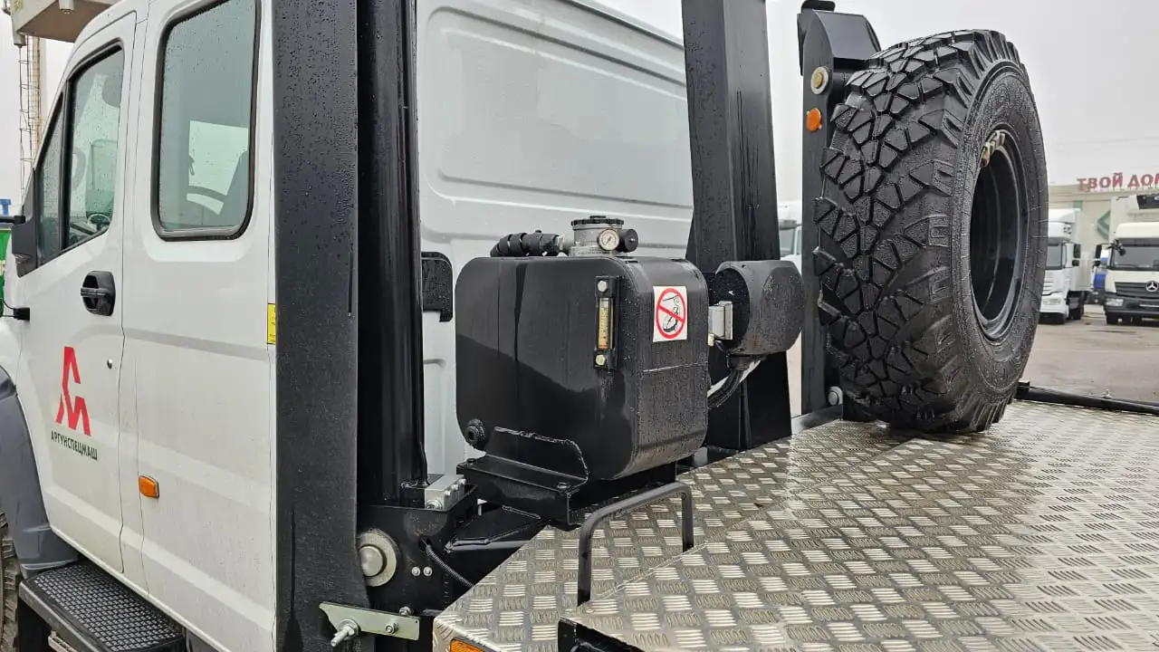Автовышка 18 метров на шасси ГАЗ-C42A33, фотография 7