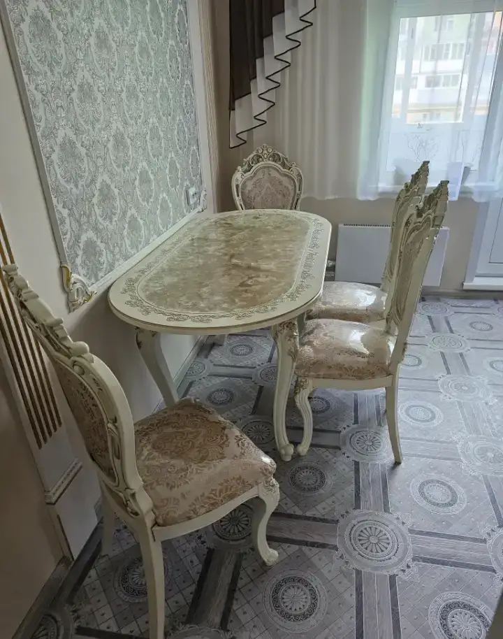 Стол со стульями (Обеденная группа), фотография 3