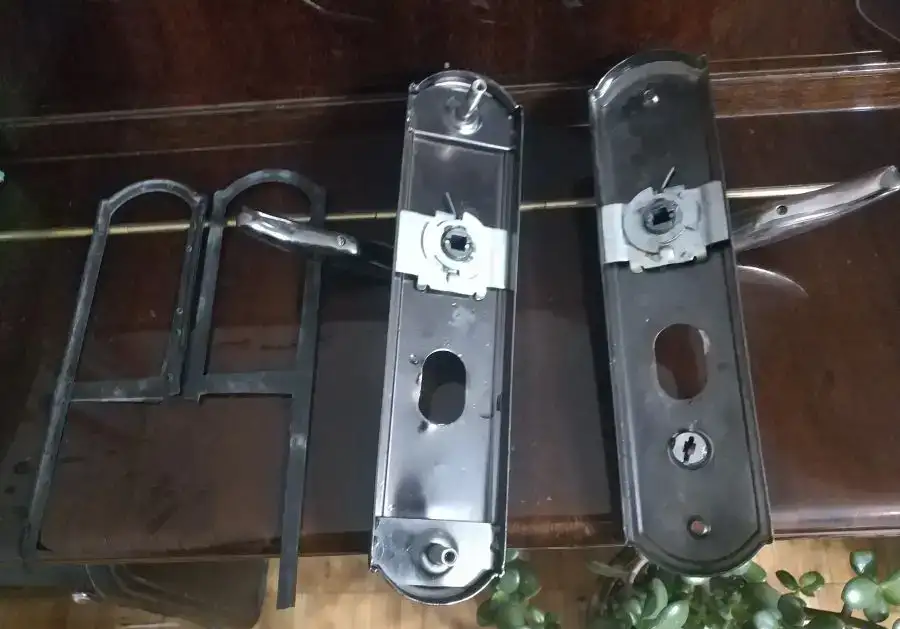 Новый замок Fuaro 585 руб в коробке 4 бу замков и Накладки на замок 250 руб, фотография 7