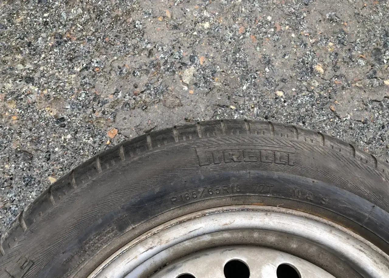 Колесо б/у 5.5xR13 4x100 ET49 DIA56.6 Pirelli P400 Aquamile P 165/65 R13 77T, фотография 9
