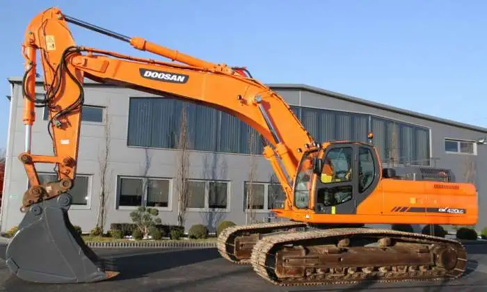 Гусеничный экскаватор Doosan DX420LCA в Ижевск от официального представителя завода в РФ, фотография 1